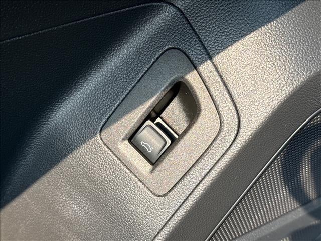 2020 Volkswagen Atlas Cross Sport 3.6L V6 SEL R-Line