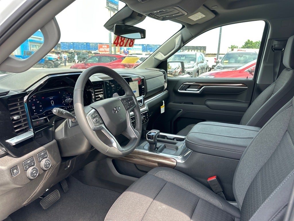 2025 Chevrolet Silverado 1500 RST