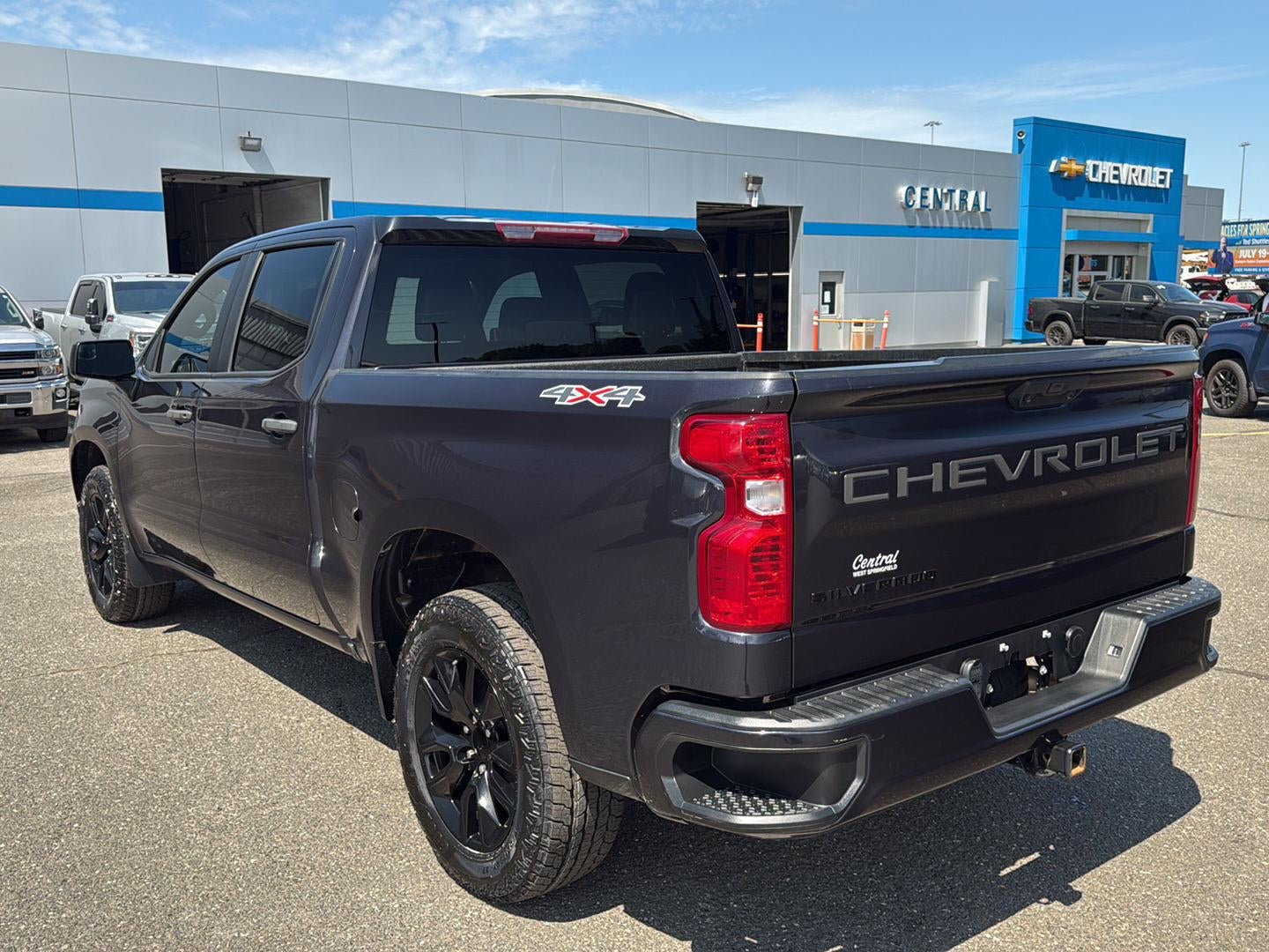 2023 Chevrolet Silverado 1500 Custom