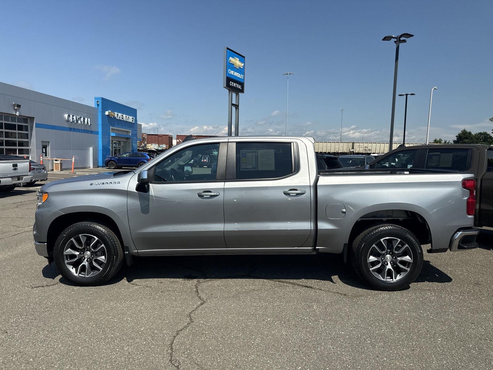 2023 Chevrolet Silverado 1500 LT