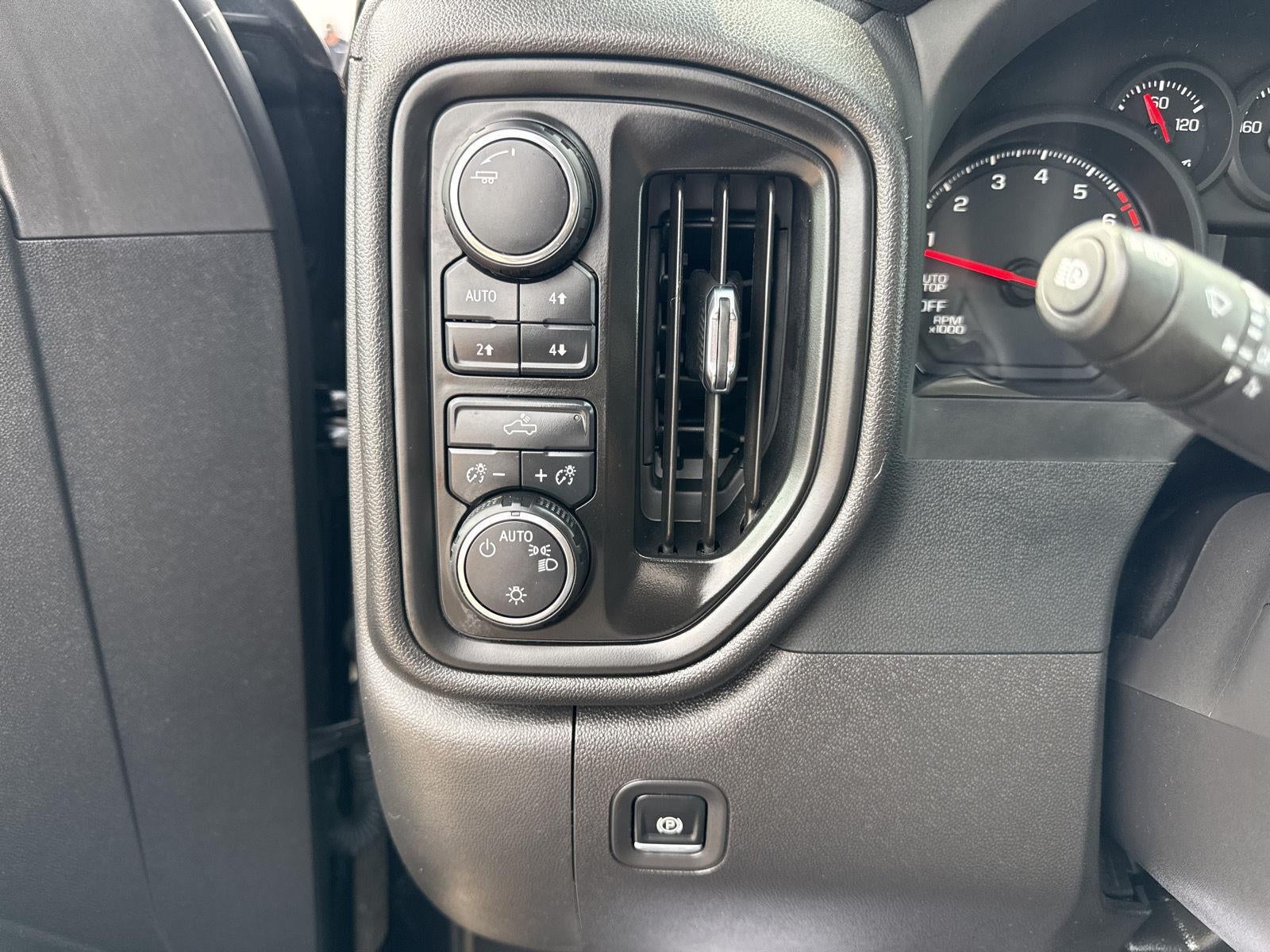 2024 Chevrolet Silverado 1500 Custom Trail Boss
