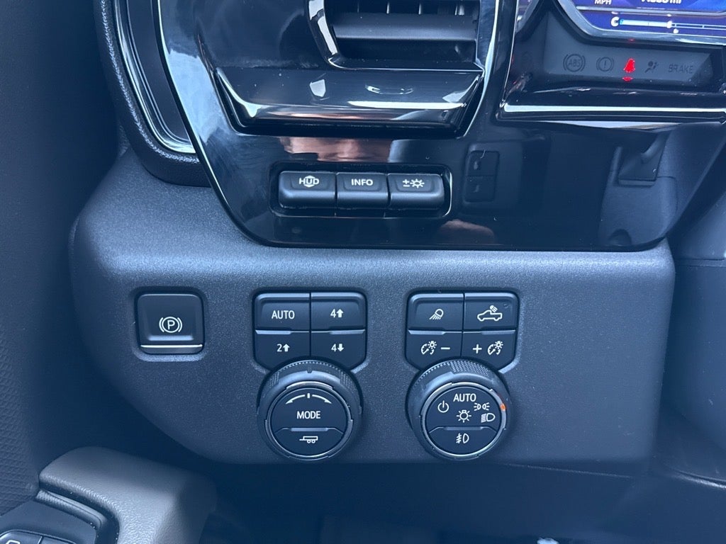 2023 Chevrolet Silverado 1500 ZR2