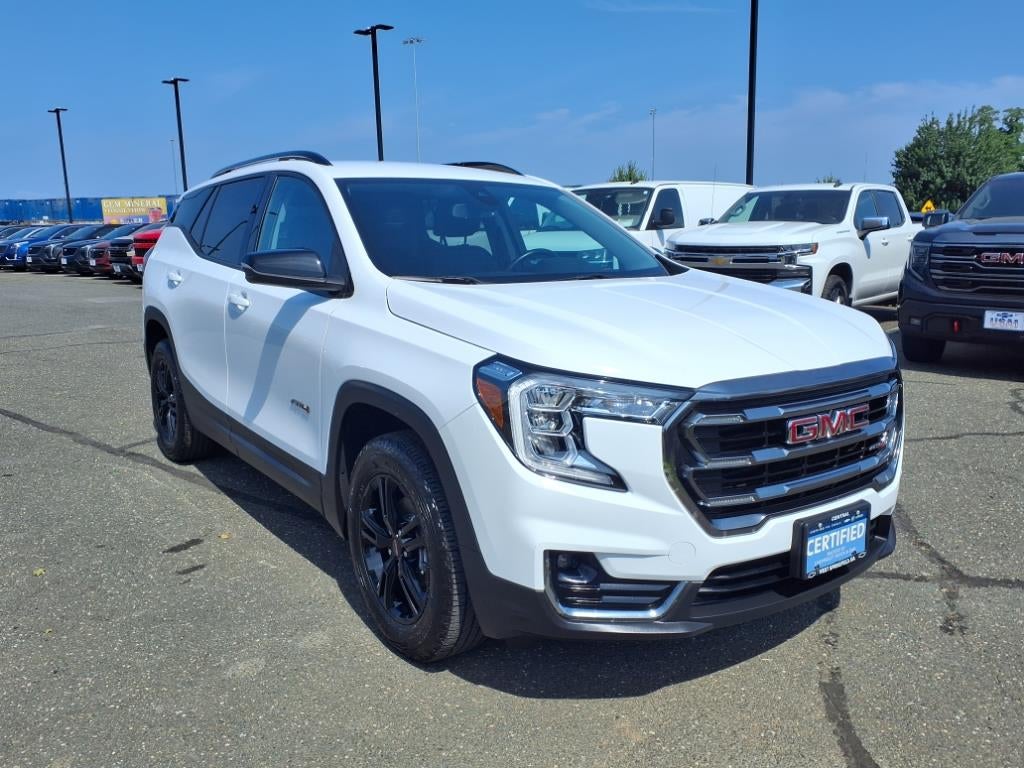 2023 GMC Terrain AT4