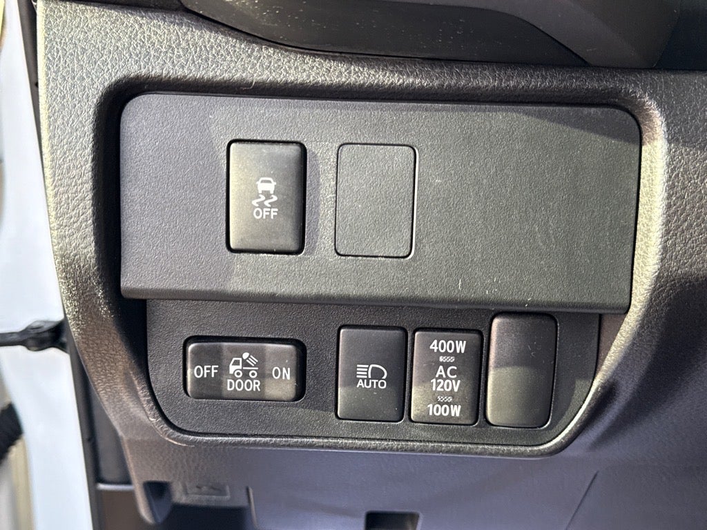 2023 Toyota Tacoma 4WD SR5