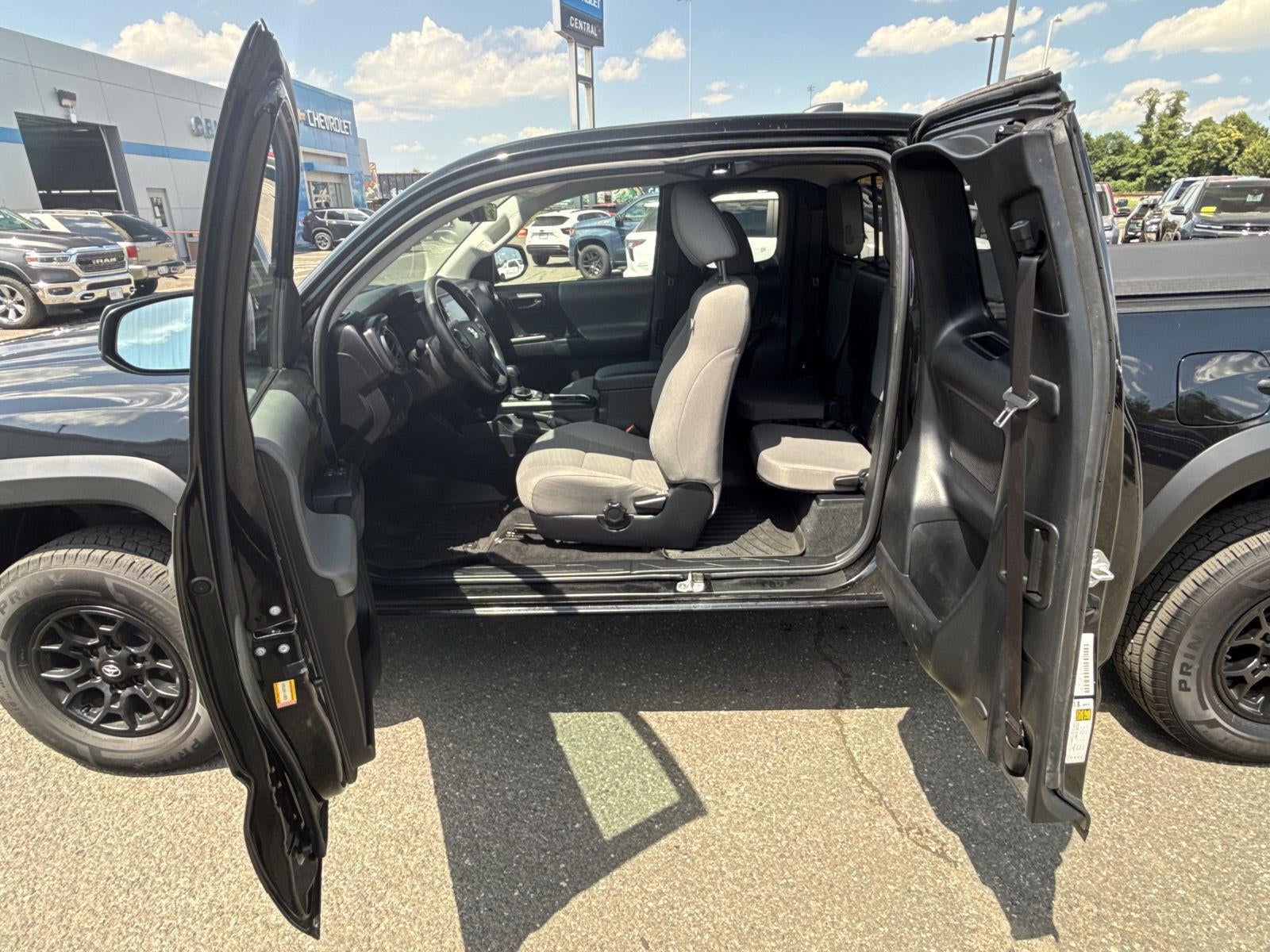 2022 Toyota Tacoma SR V6
