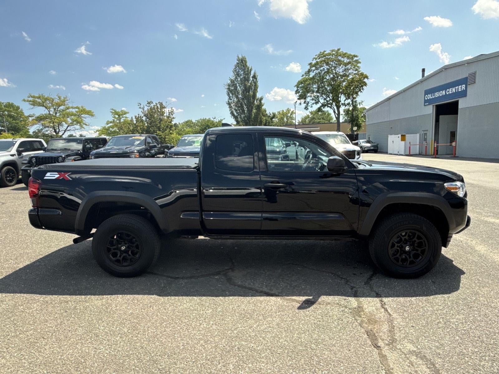 2022 Toyota Tacoma SR V6