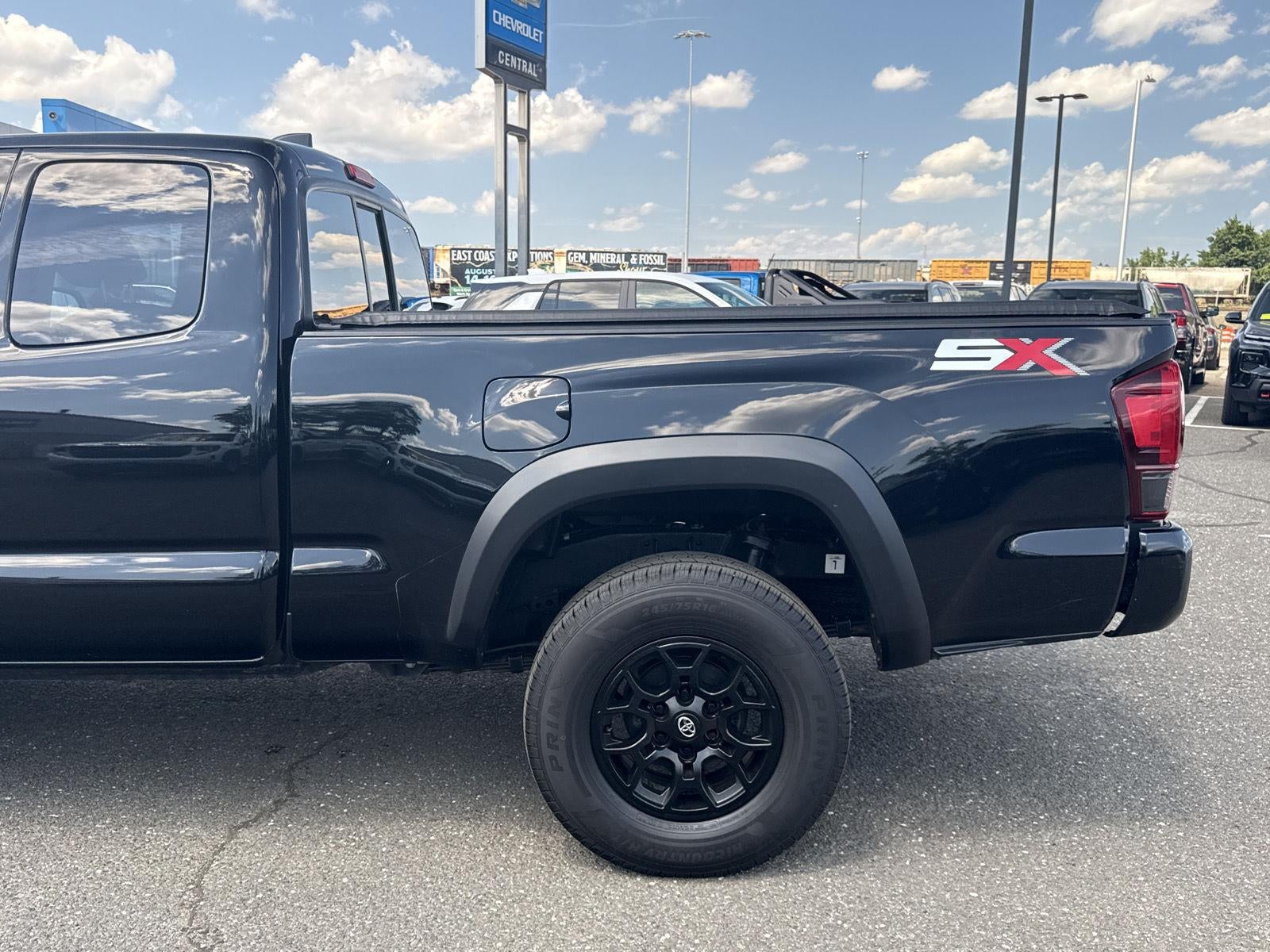 2022 Toyota Tacoma SR V6