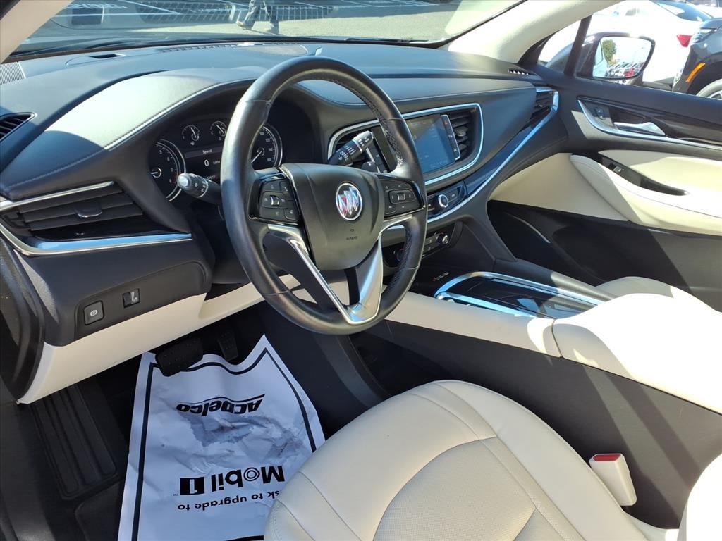 2022 Buick Enclave Essence