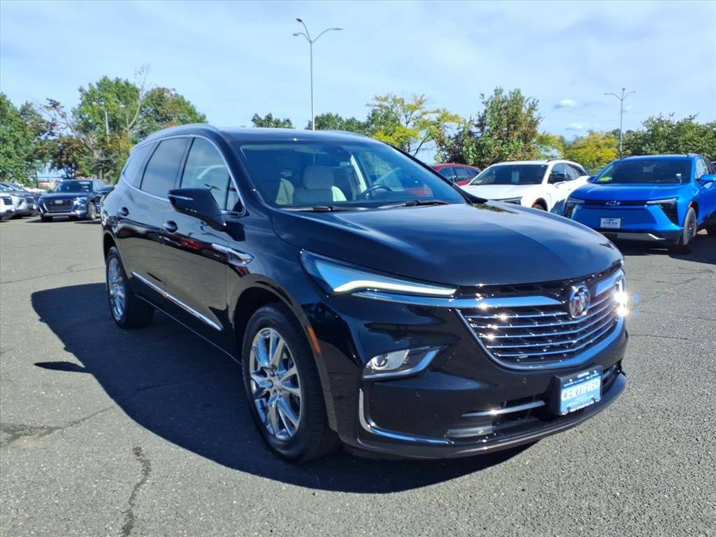 2022 Buick Enclave Essence