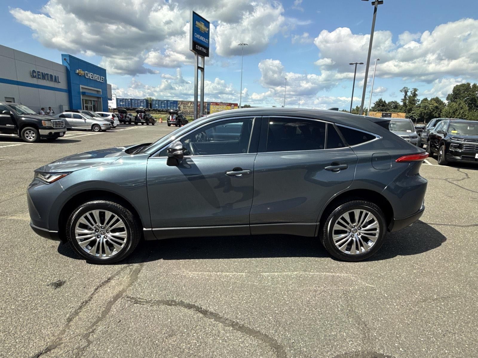 2023 Toyota Venza XLE