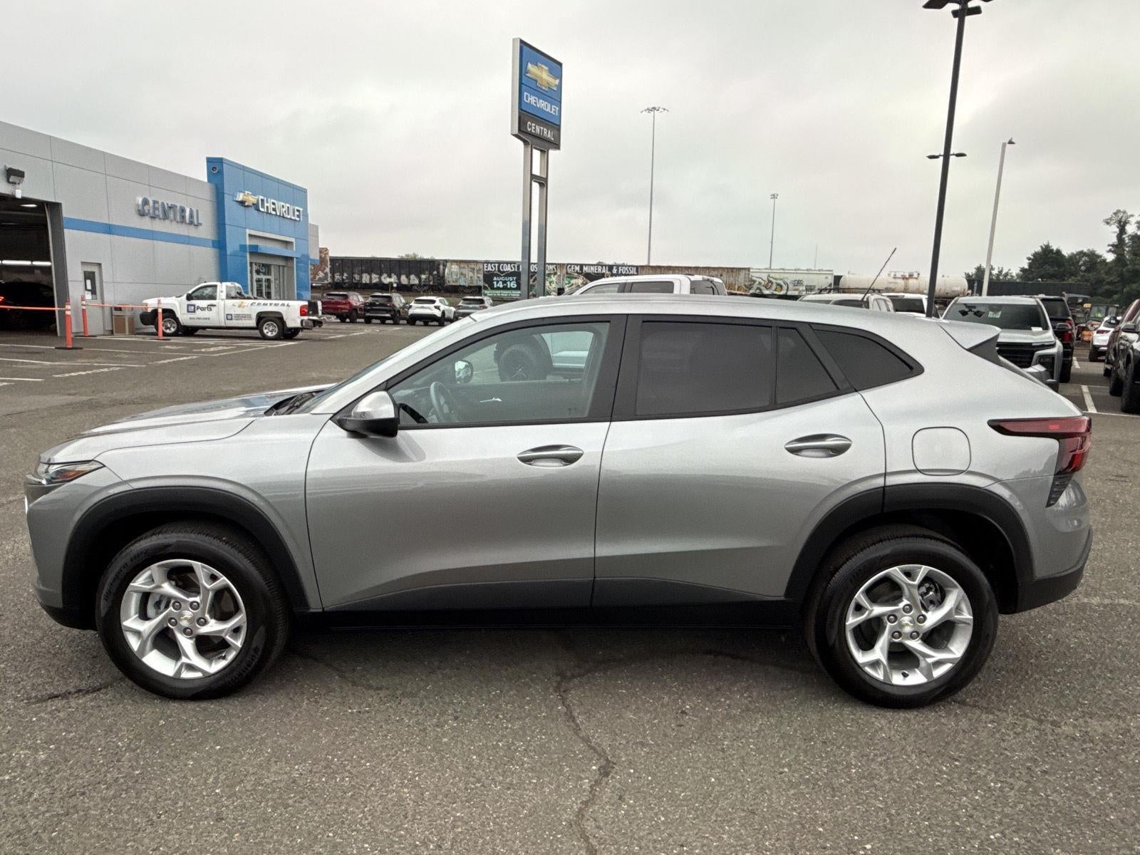 2024 Chevrolet Trax LS
