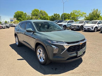 2025 Chevrolet Trax LS