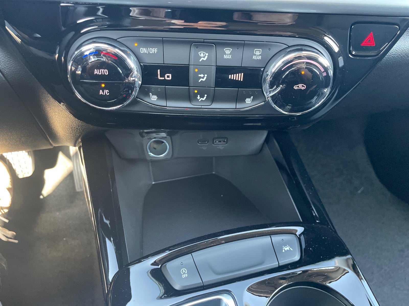 2026 Chevrolet Trax LT - Photo 21