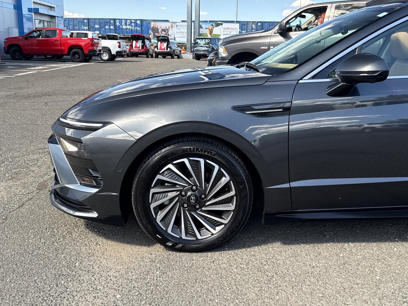 2024 Hyundai Sonata Hybrid Limited