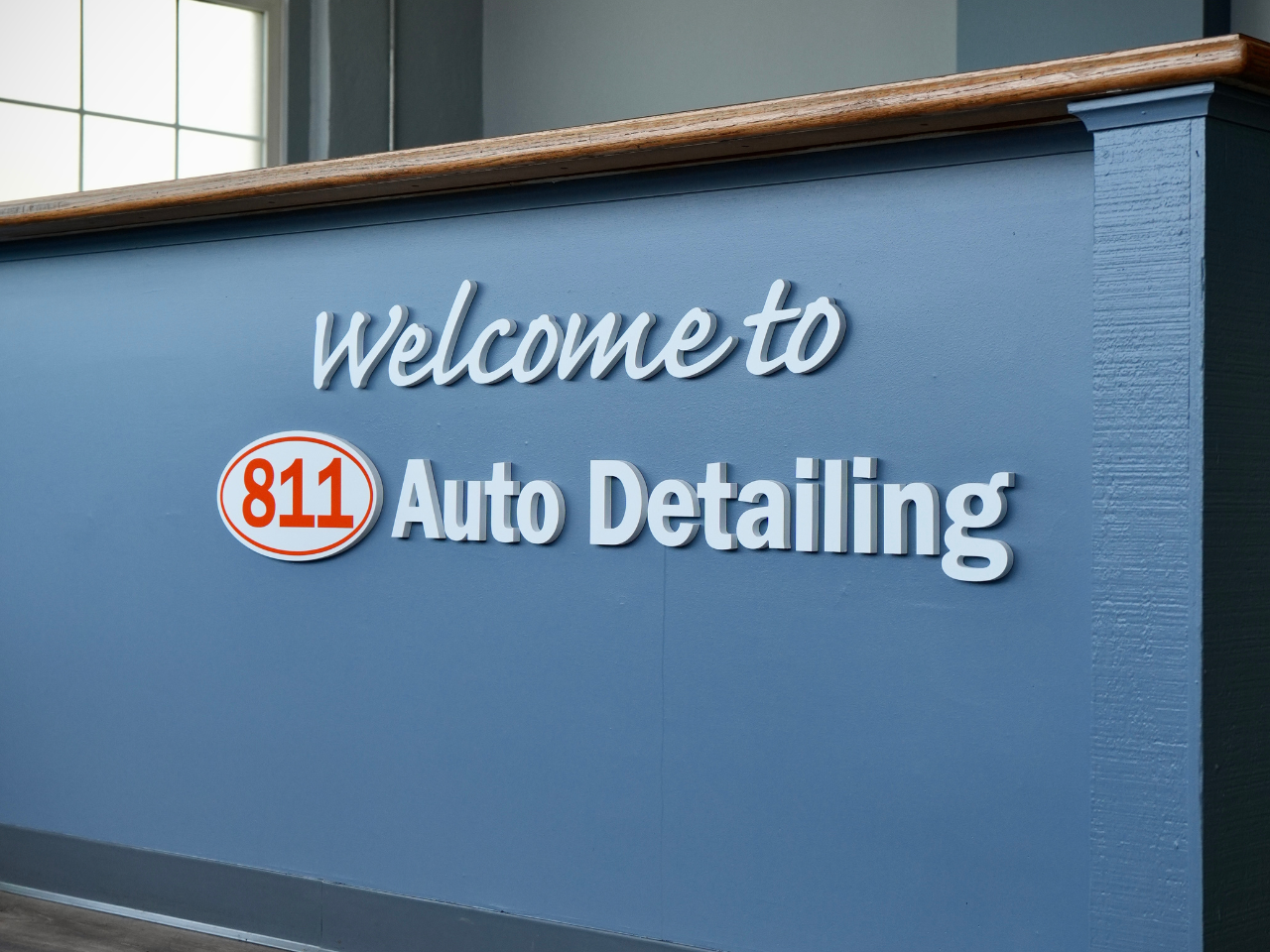 Photo of 811 Detailing front desk